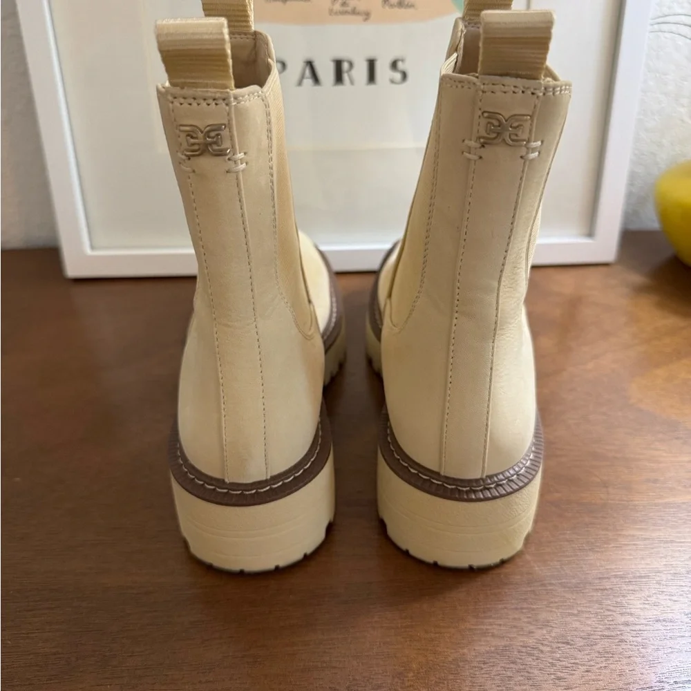 Sam Edelman Laguna Banana Cream Suede Chelsea Ankle Boots with Lug Sole Sz. 6.5 - Picture 7 of 10